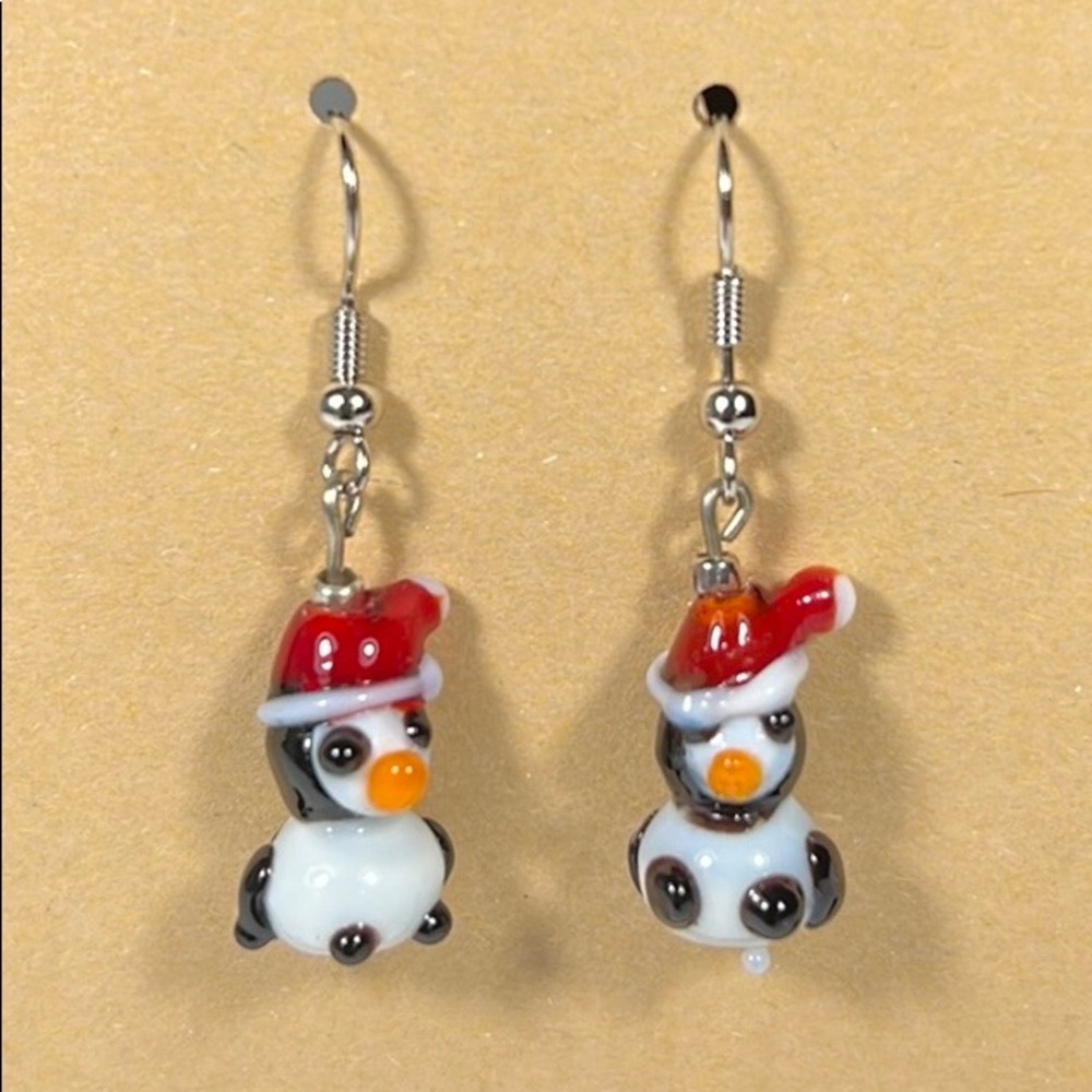 PENGUINS CHRISTMAS HAT LAMPWORK STERLING SILVER EARRING